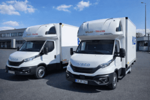 78E275D2-7371-4A28-90A2-DE08F28C9542